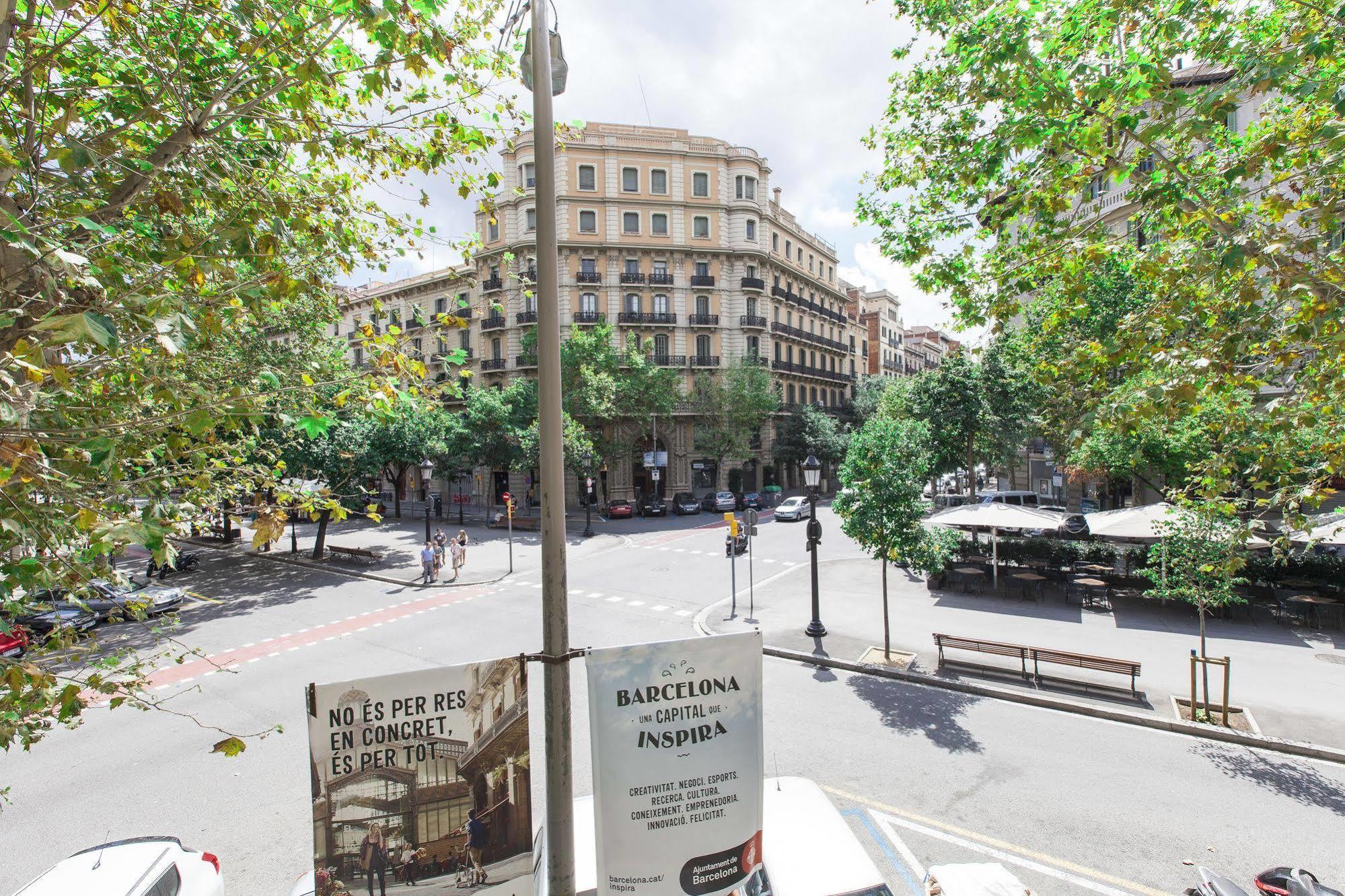 Aspasios Rambla Catalunya Suites Barcellona Esterno foto